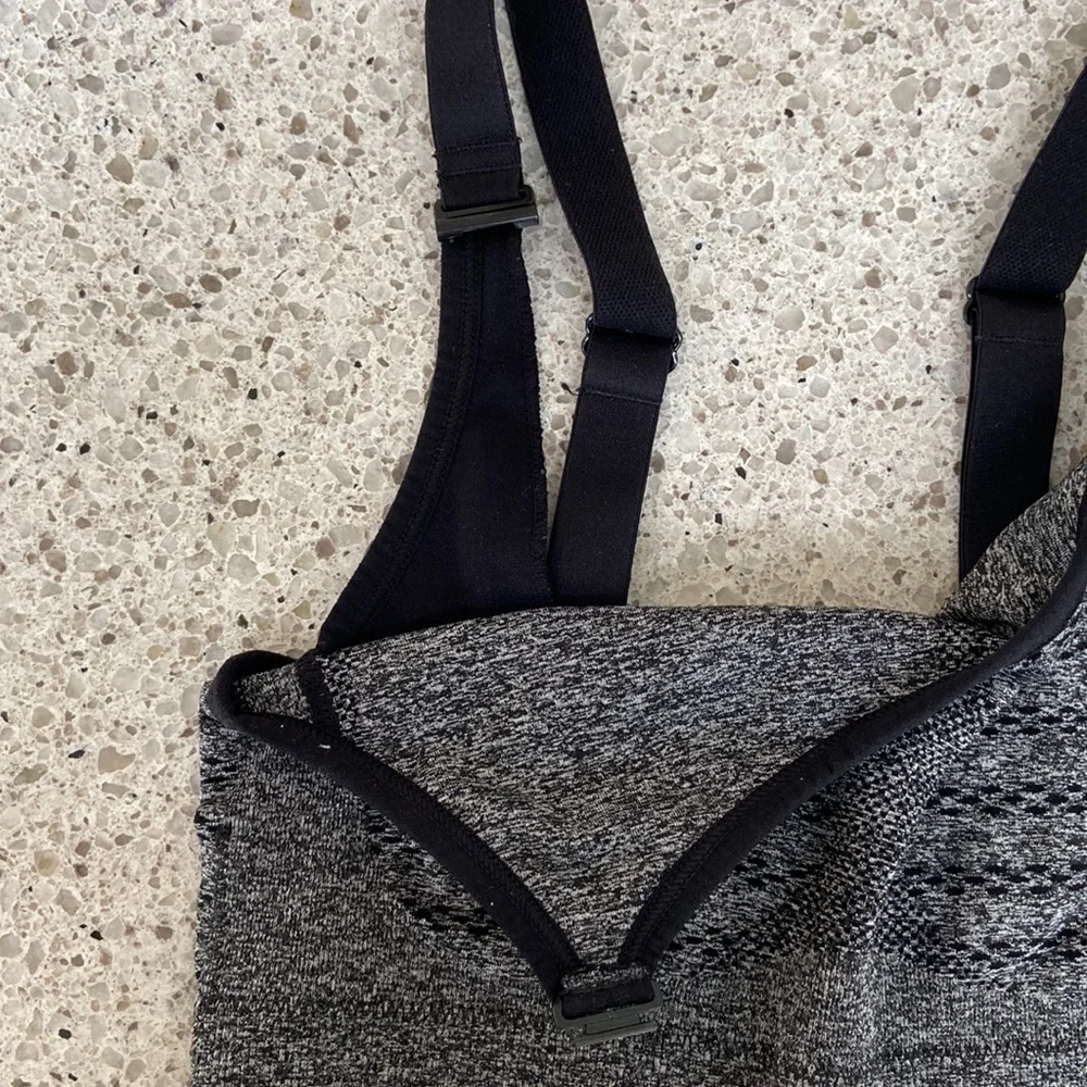Thyme Maternity nursing sports bra - Picture 2 of 4